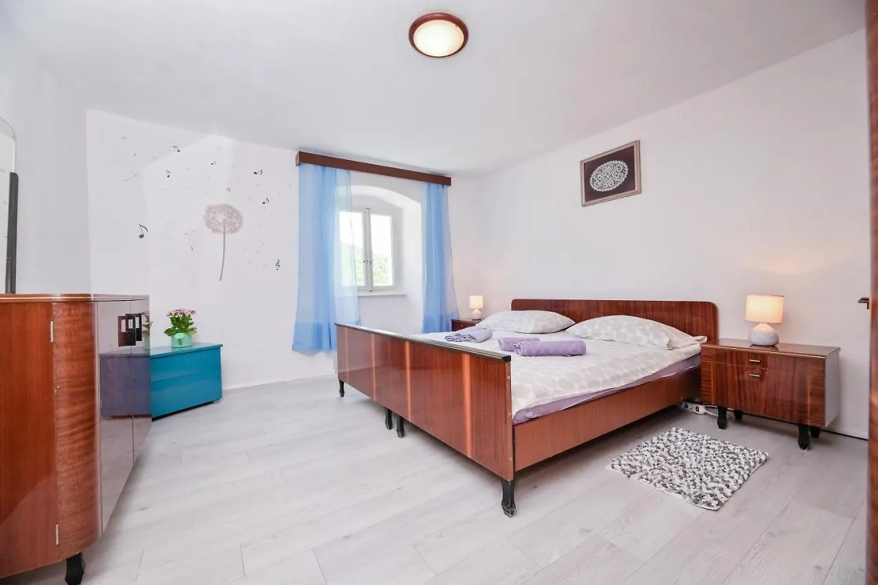 Apartment Mediterranean Mošćenička Draga 0*,